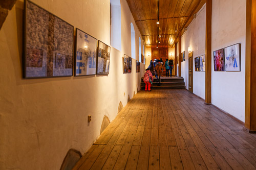 Blick in den Ausstellungsgang